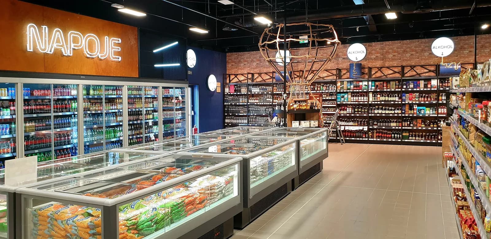 Proyecto AK Hurt Market de Modern Expo en Polonia - imagen 2