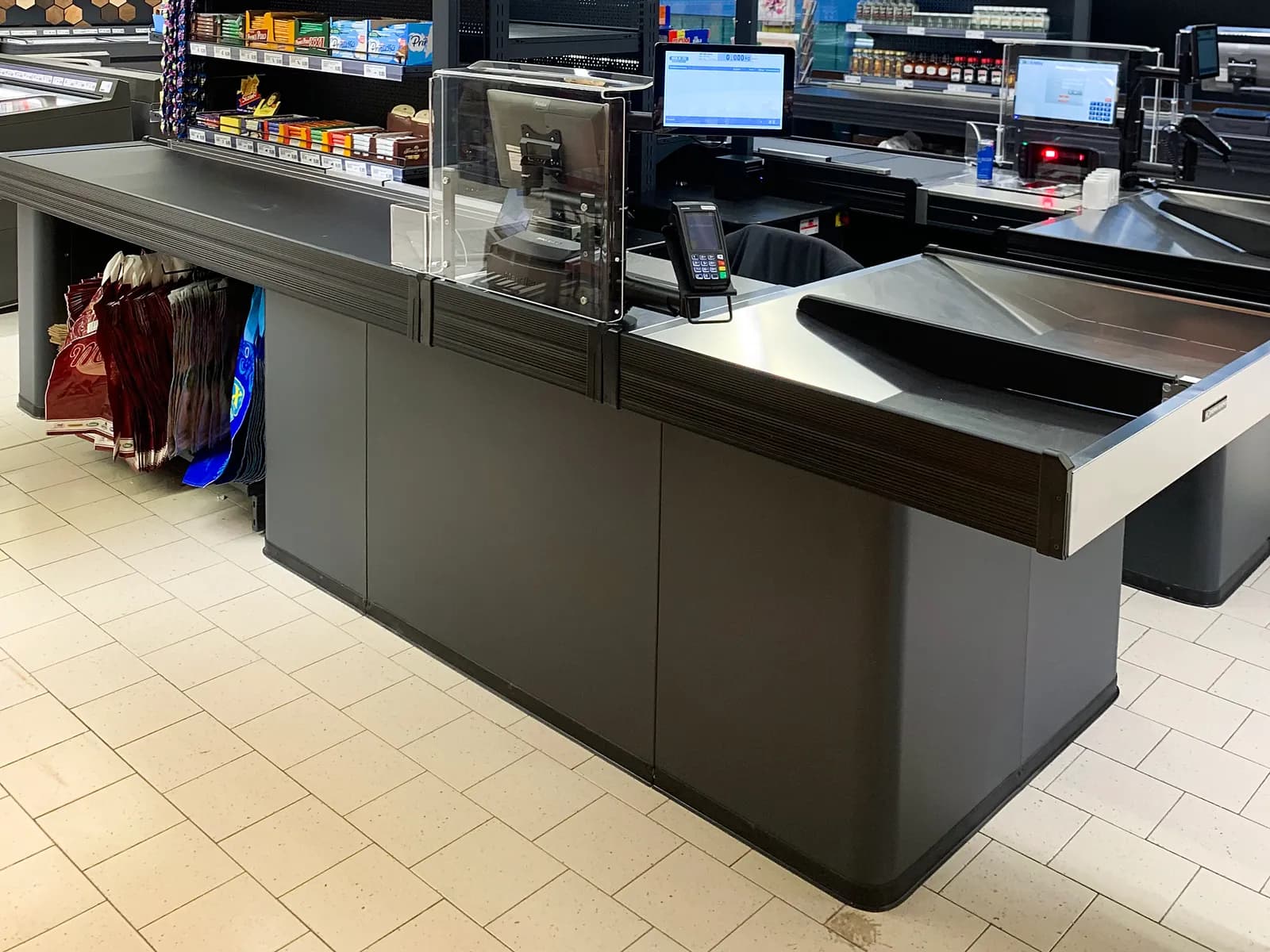 Zona de cajas de salida para Mix Markt en Alemania