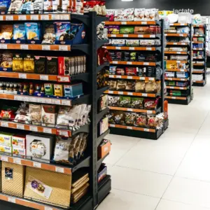 Sistema de estanterÃas modulares para proyectos de retail